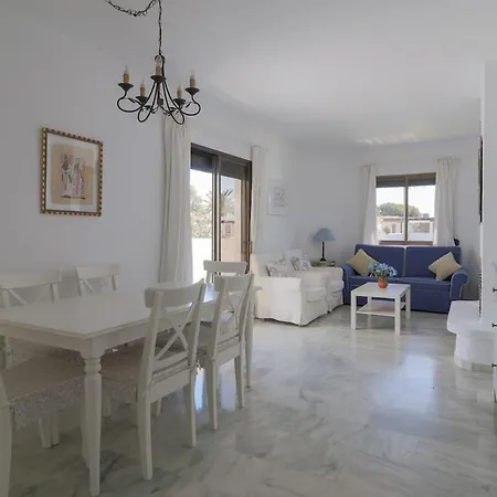 C63 - Sea View Peaceful Beach Apartamento Marbella