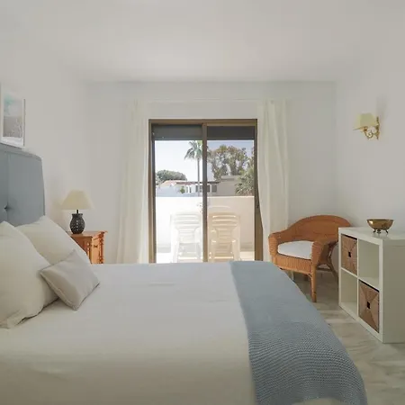 C63 - Sea View Peaceful Beach
