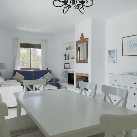 C63 - Sea View Peaceful Beach Apartment