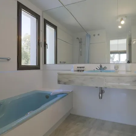 C63 - Sea View Peaceful Beach Apartamento Marbella